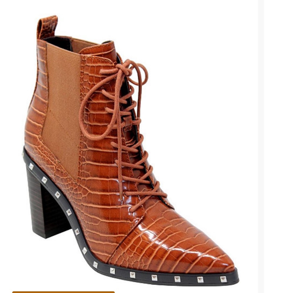 Charles by Charles David Jetsetter bootie in a cognac croco-embossed size 9